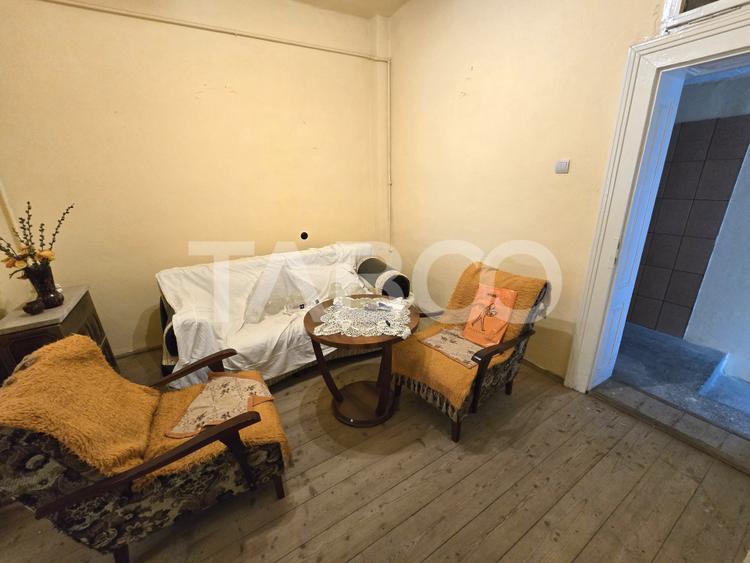 Casa tip duplex de vanzare la curte comuna pivnita in Piata Cluj Sibiu