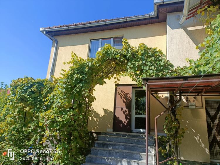Casă de vânzare în Reghin sau schimb cu apartament în Reghin Tg Mureș sau Brașov