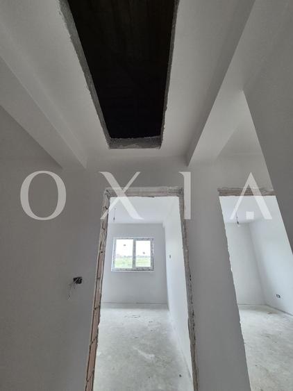 AX1046 Giroc, Zona Esso, 1/2 Duplex Cu 5 Camere
