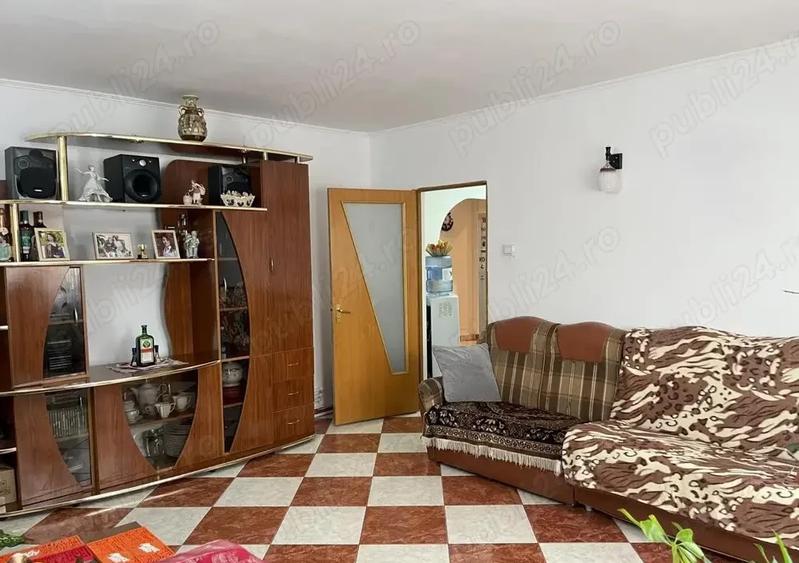 Apartament cu 4 camere -Vitan