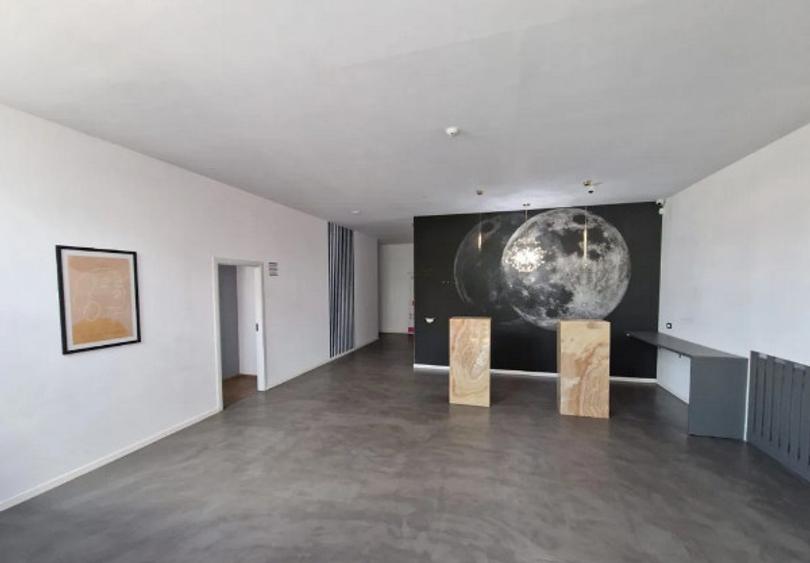 Delfinariu - bd. Mamaia, spatiu comercial , 325 mp.