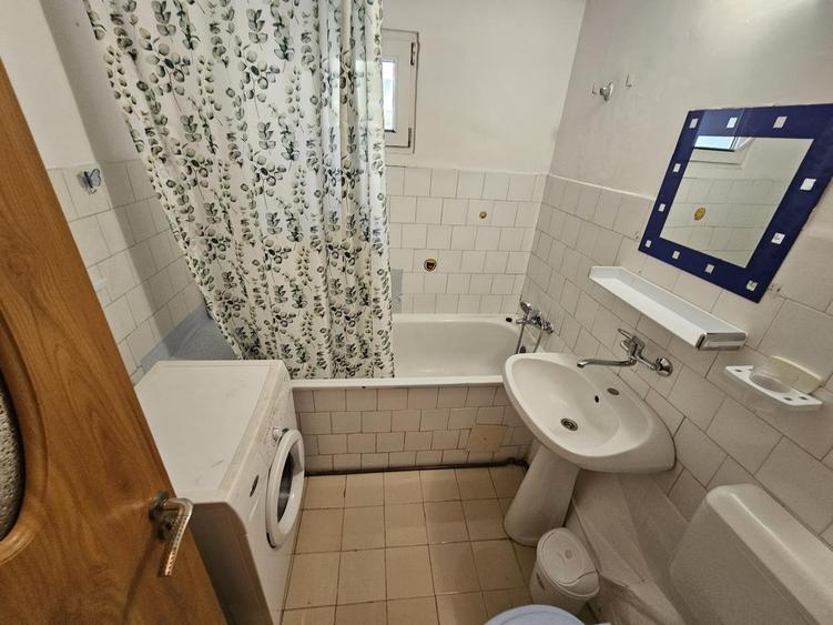 Trafic Greu Nasaud trei camere dec doua grupuri sanitare et 4/8 reabilitat liber