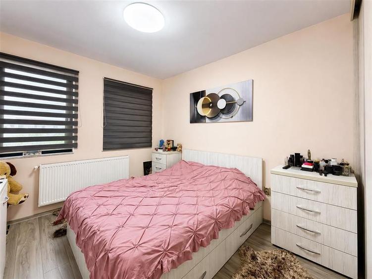 Apartament 3 camere parcare privata zona Selimbar