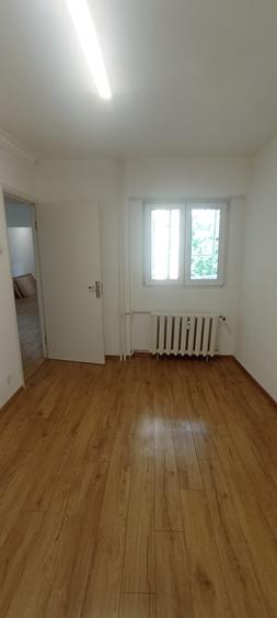 3 camere (din 4) RENOVAT RECENT et 2 NEMOBILAT zona Mosilor-Eminescu
