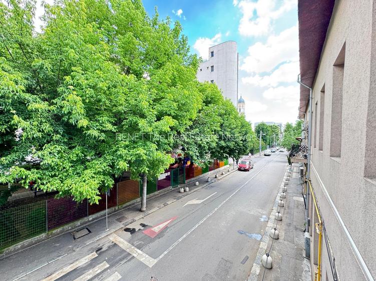 Spațiu renovat lângă Mitropolie | pretabil birouri | etaj 1 - 5