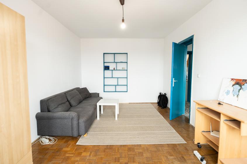 Apartament cu 2 camere I Decomandat I Piața Abator