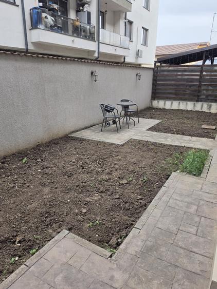 Vând Studio cu,curte ,oază de relaxare ,ceva deosebit !