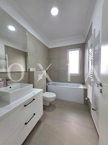 AX995 Giroc, Strada Petalei, Curte