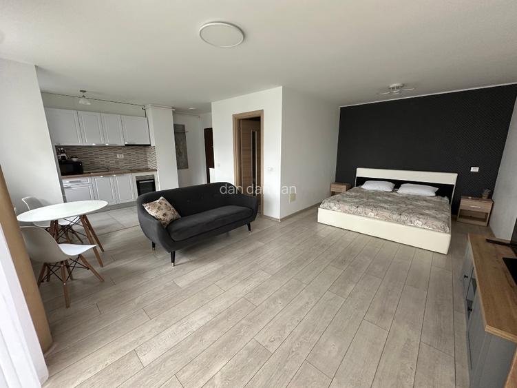 Închiriez apartament Coresi Tractoru