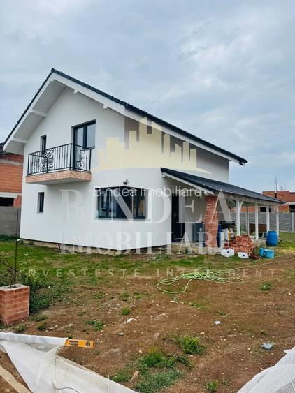 Casa individuala P+M Giarmata 584 mp 22 front, interior la alb - 3