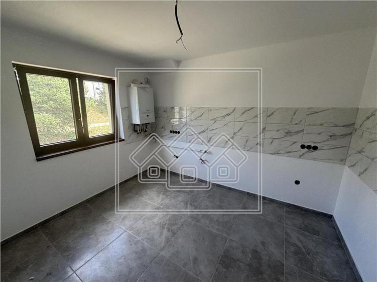 Spatiu de birouri de inchiriat - 6 camere - 240 mpu