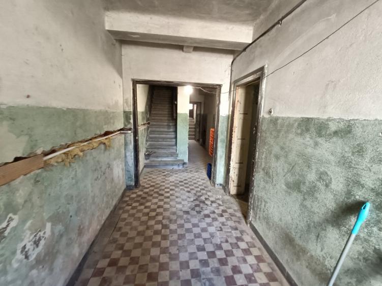 TITULESCU - langa Clinica 32 vanzare casa 230 mp