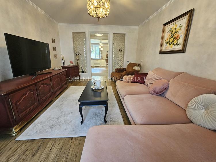 Apartament 3 camere 2 locuri de parcare si boxa , Strada Carpati - 6