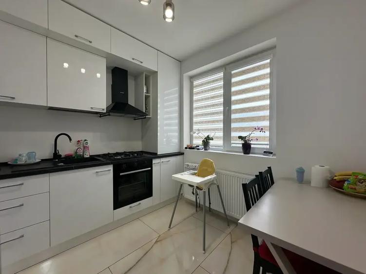 Vilă modernă tip înșiruit – casa perfectă pentru tine și familia ta