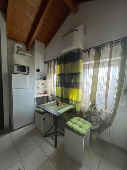 Studio bloc nou