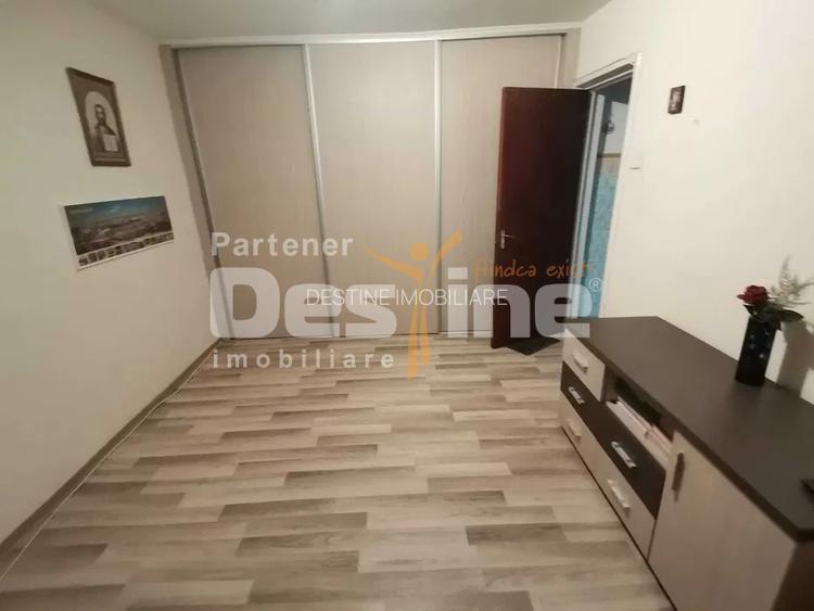 Apartament 2 camere, decomandat ,sector 6 - 2