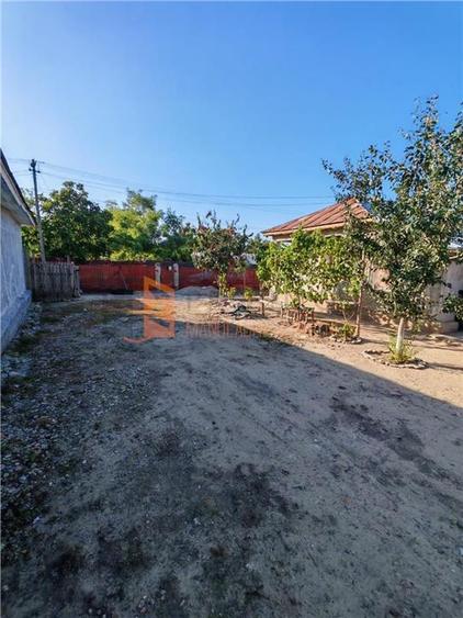 Casa tip parter + teren zona Maxenu