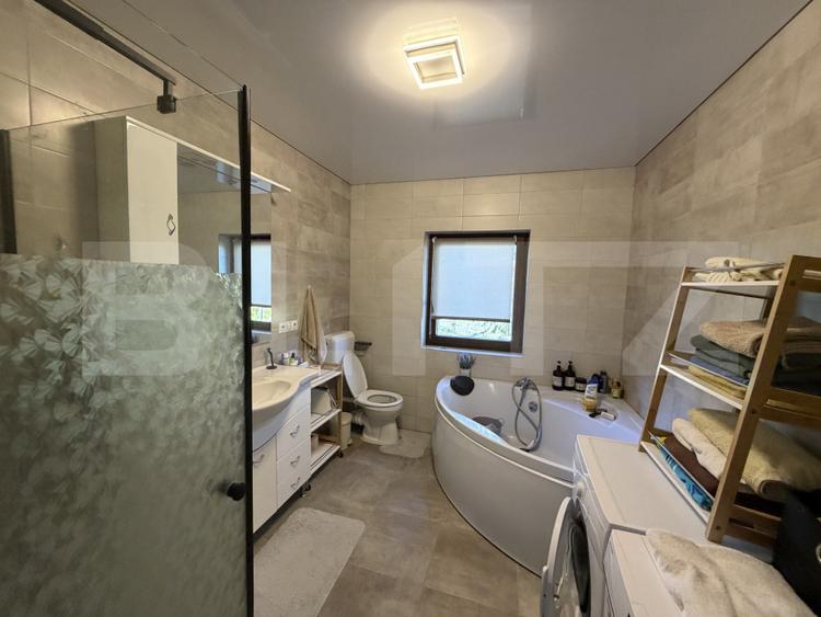 Casa cu 3 camere, 143 mp, teren 900 mp, zona Bilghez