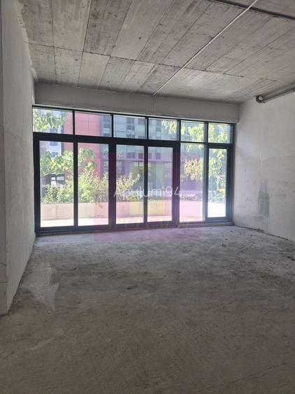 Spațiu comercial de închiriat în Pipera | 271 mp | 6 locuri de parcare - 6