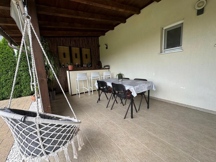 Casa individuala 5 camere - 2 bai - 922 mp teren - garaj - Selimbar