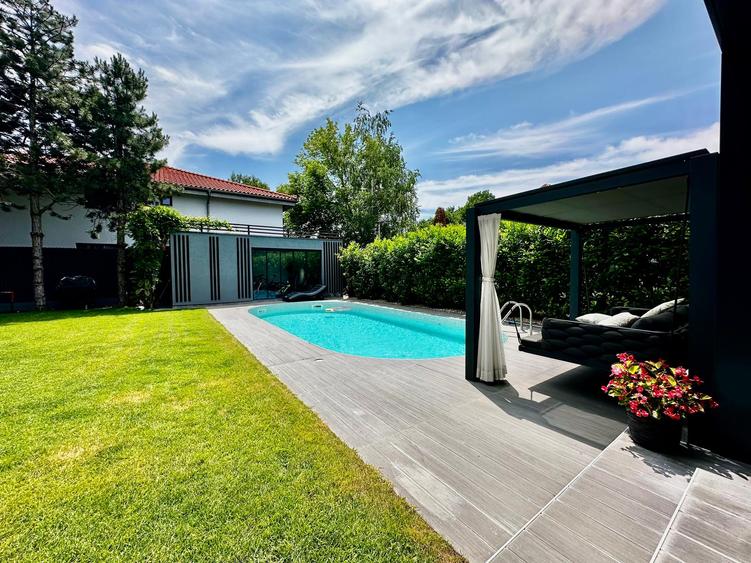 DESIGN CONTEMPORAN, PISCINĂ ÎNCĂLZITĂ, LUX ȘI CONFORT ÎN IANCU NICOLAE