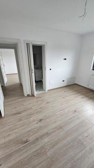 PAULESTII NOI - vila 2025, P+1 , ter 490 mp la 228000 euro