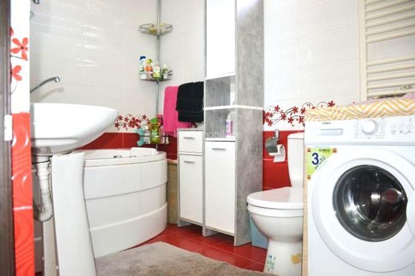 Casa spatioasa cu gradina si zona de relaxare, la doar 7 km de oras  - panouri f - 10