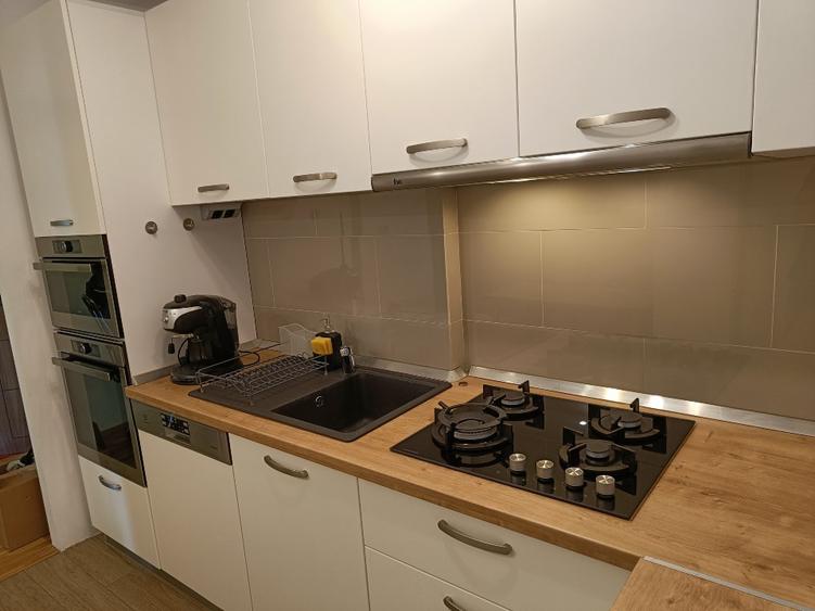 Proprietar, inchiriez apartament 4 camere, 83 mp – Zona Dacia, vedere panoramică