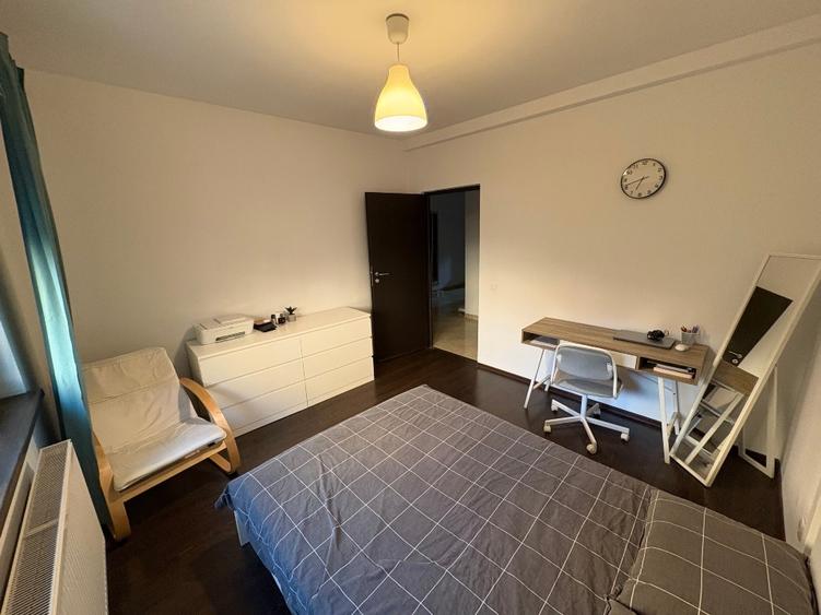 Apartament 3 camere , 103m patrati + terasa 15mp , parcare privata
