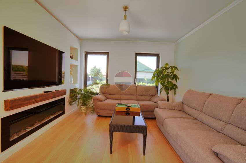 Casa de inchiriat, 5 camere, Jucu de Mijloc