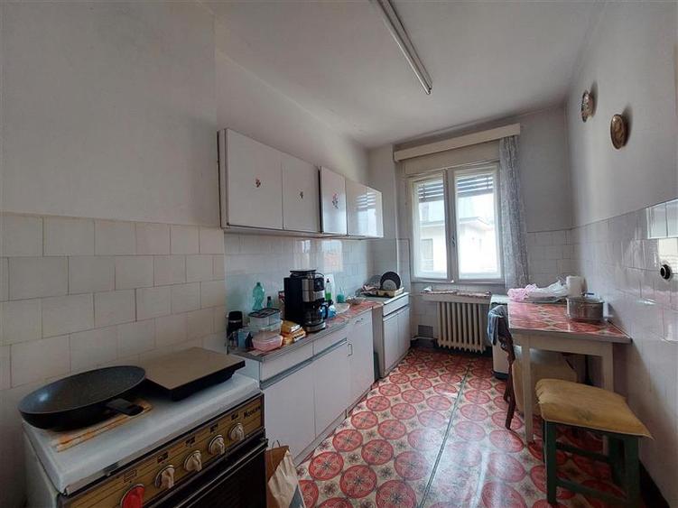 Apartament central cu garaj