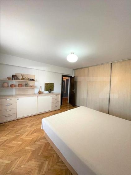 Apartament 3 camere, decomandat, 80 mp, balcon, Piata Cipariu