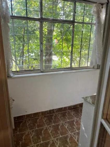 IANCULUI metrou Muncii, Vatra Luminoasa Parcul NATIONAL  parter cu balcon