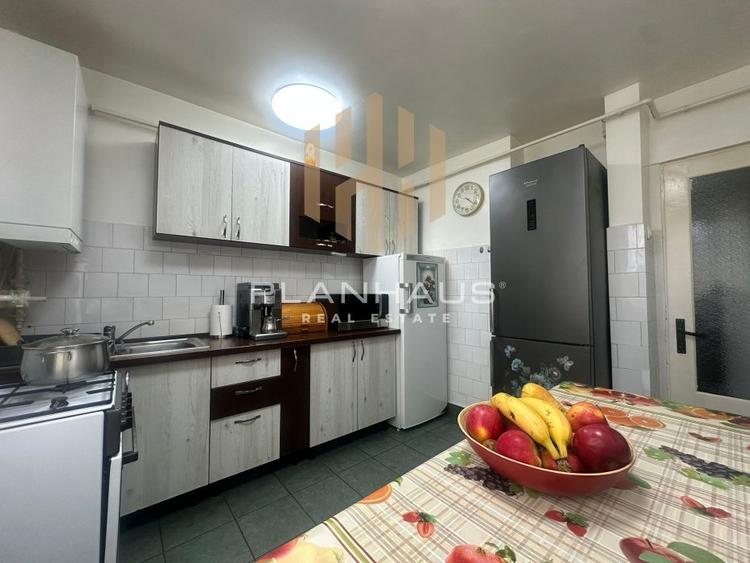 Apartament 4 camere,Vasile Alecsandri, zona Shopping Park, parter înalt
