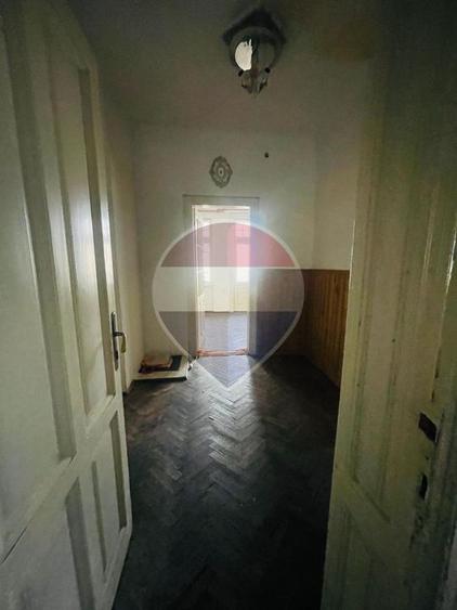 Special property de 302mp de vânzare în zona P-ta Unirii