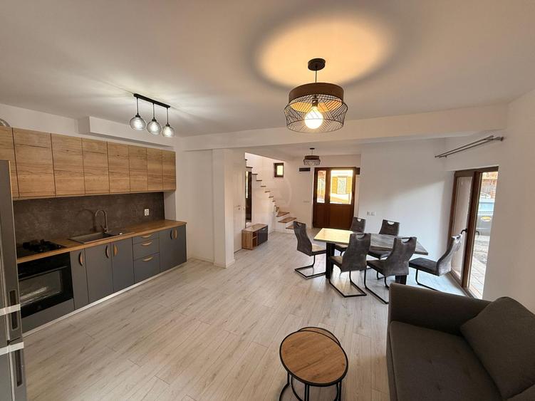 Duplex de inchiriat zona Eroilor central!