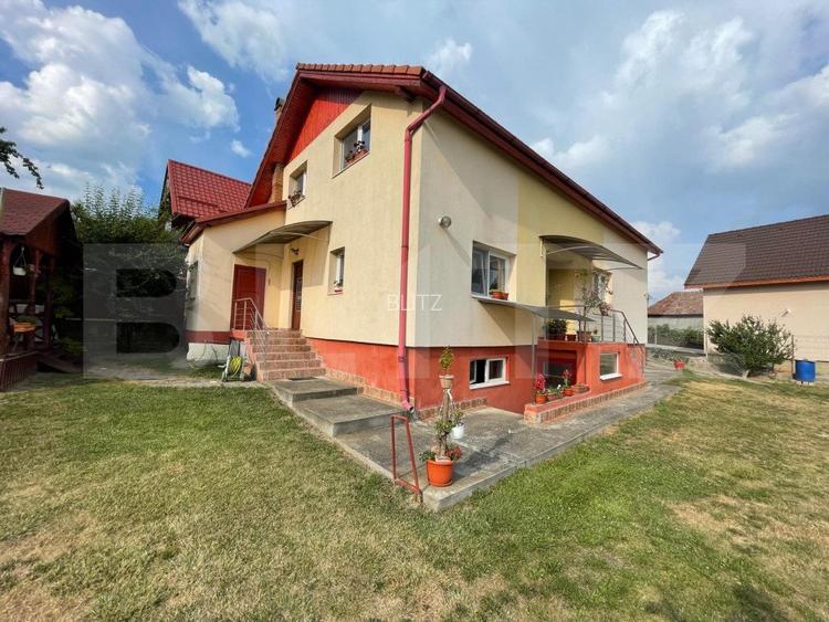 Casa cu 240  mp 8 camere cu teren 11 ari în Corunca - 2