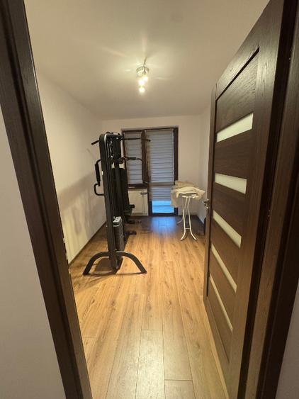 Apartament 4 camere, 80 mp, zonă centrală, garaj + boxa 20 mp 150.000 EUR