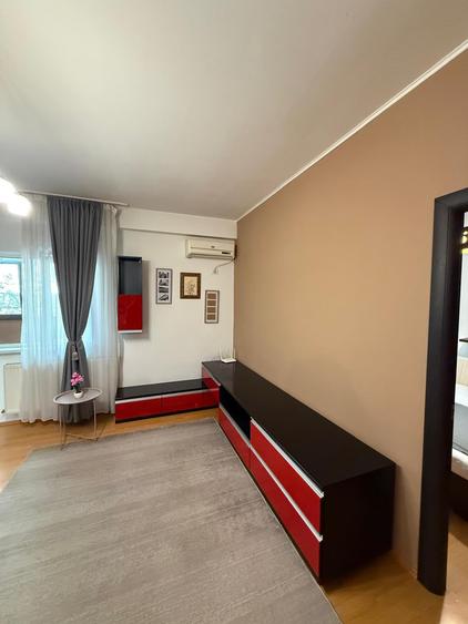 Apartament Semidecomandat / Complet Mobilat