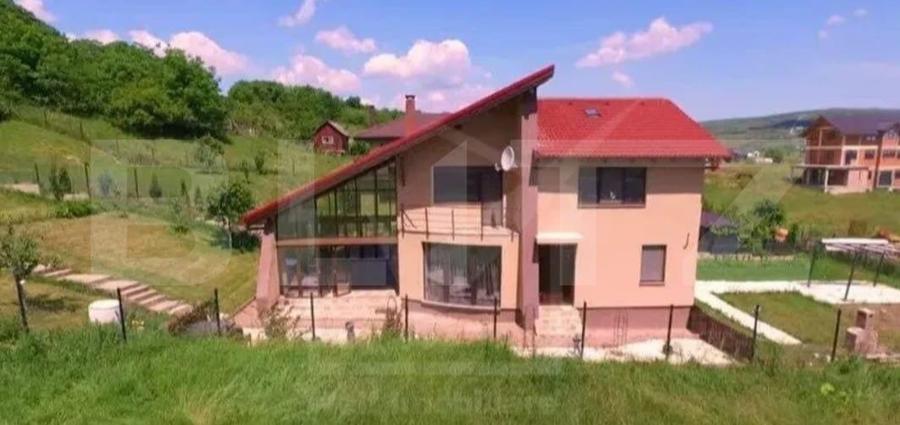 Casa individuala la cheie,160 mp utili, 2500 mp teren, zona linistita
