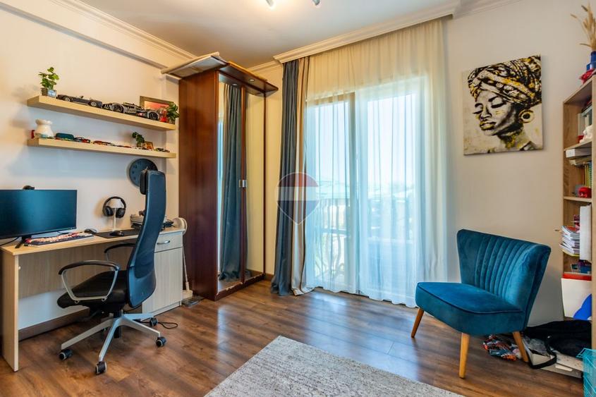 Apartament în Cosmopolis Renovat Modern
