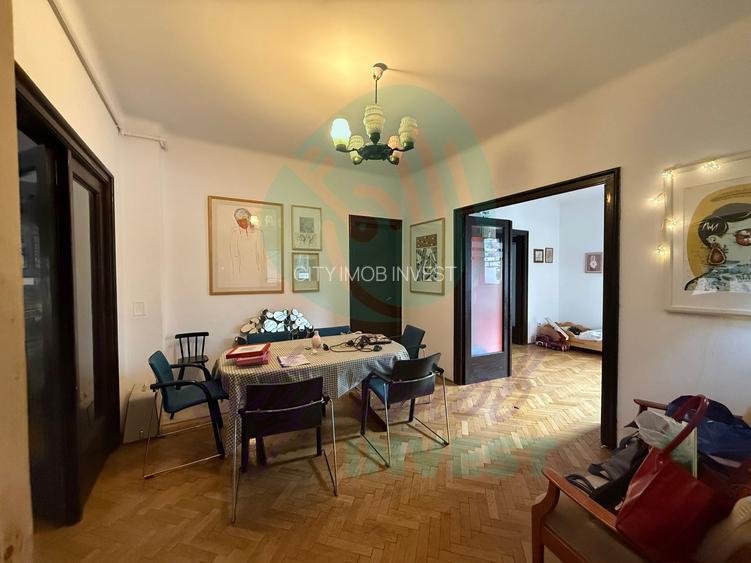 Proprietate rara pe o strada boema