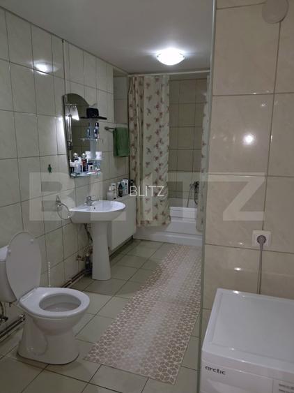 Casa de vanzare, 6 camere, 535 mp, zona Varias - 12