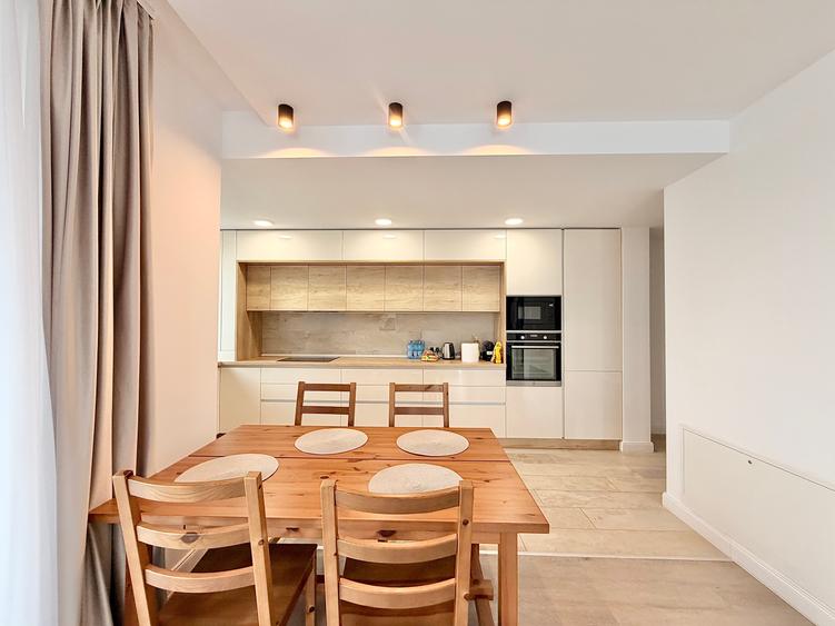 PENTHOUSE KASPER CORESI 4 CAMERE TERASA PANORAMICA TERMEN SCURT