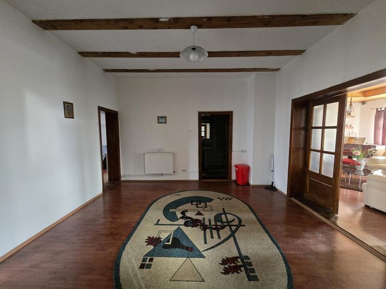 Utvin-Central-Vila S+P+E+M-360mp-2 accese-Garaj