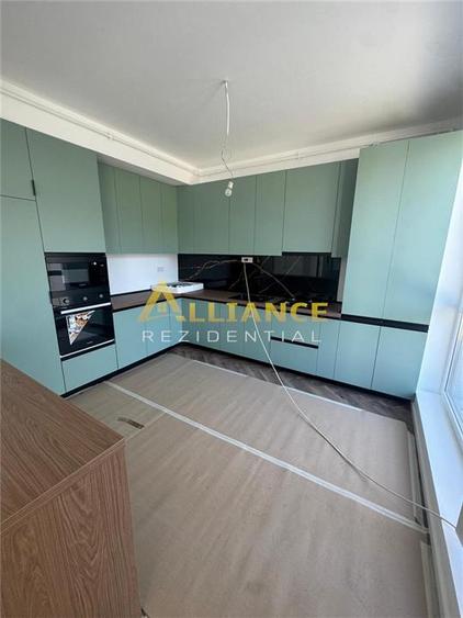 Apartament 2 camere tip Studio + 75 mp curte proprie