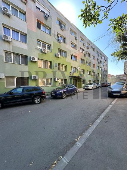 Garsoniera renovata, 26 mp, etaj 2, Complex Studențesc
