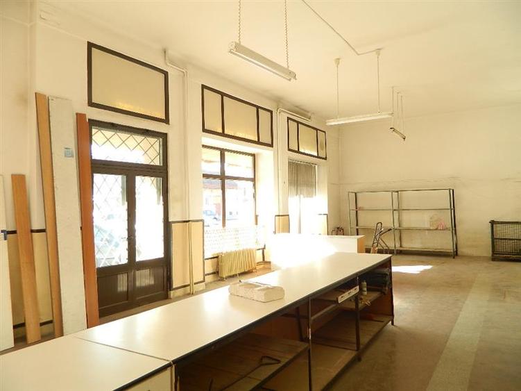 Spatiu comercial 100 mp , Bdul Iuliu Maniu Iosefin