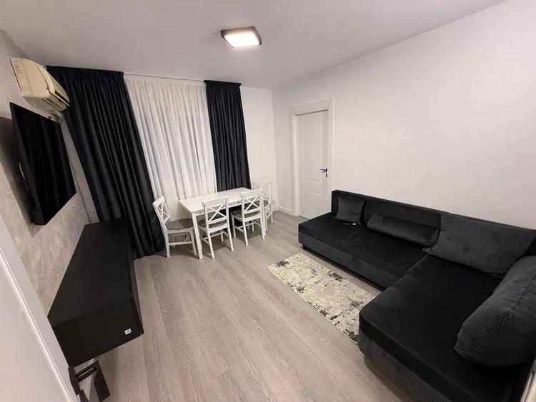 Apartament 2 camere, semidecomandat, 35 mp, ac, metrou aproape, 1 Decembrie