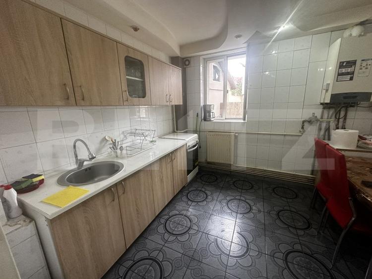 Apartament 3 camere, 70 mp , zona 8 Mai